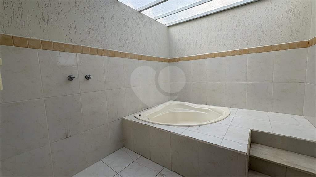 Casa à venda com 3 suítes no condomínio Belvedere II, Votorantim - SP