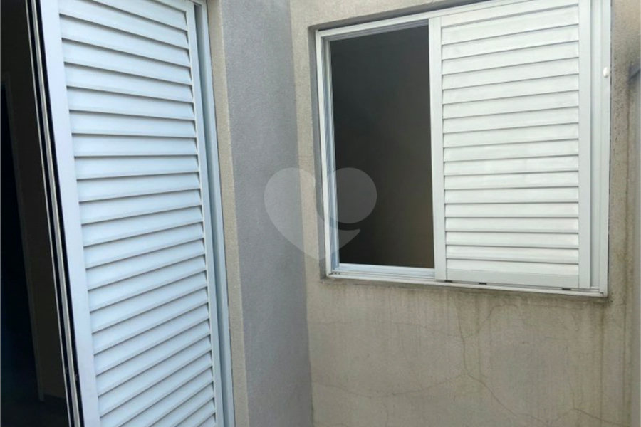Casa à venda ou para alugar com 2 quartos no condomínio Esmeraldino, São Paulo - SP