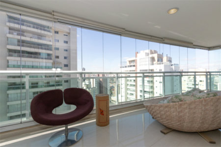 Apartamento à venda com 4 quartos, sendo 3 suítes,  em Vila Romana, São Paulo, SP