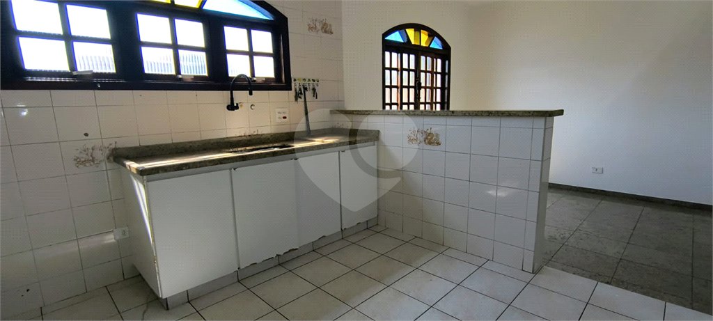 Sobrado à venda com 3 quartos, sendo 2 suítes, em Jardim Ivana, São Paulo, SP