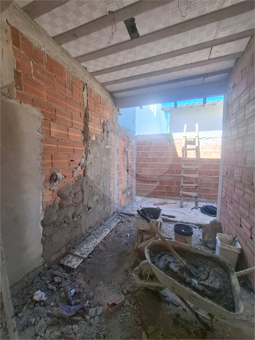 Casa à venda com 2 quartos, sendo 1 suíte,  no condomínio Campina Grande, Rio de Janeiro - RJ
