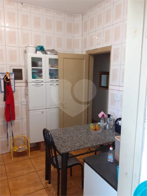 Oportunidade para quem quer morar no próximo do Centro - Apto 60 mts