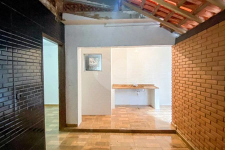 Sobrado com 400m² , 3 dormitórios , sendo 2 suítes , 3 vagas , à venda no centro de Santo André.