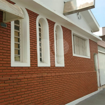 Casa térrea para venda.