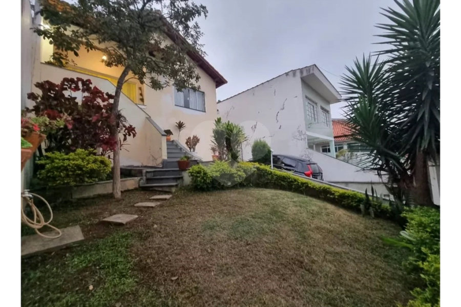 Casa Térrea à venda com 3 quartos, sendo 2 suítes, em Horto Florestal, São Paulo, SP