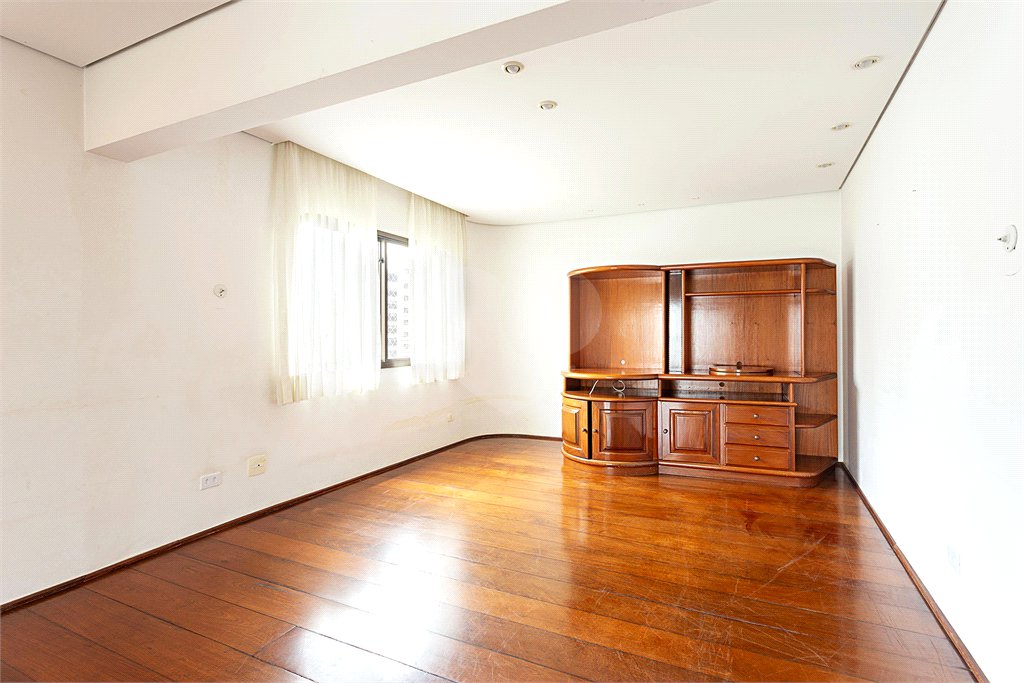 Apartamento à venda com 4 suítes em Campo Belo, São Paulo, SP