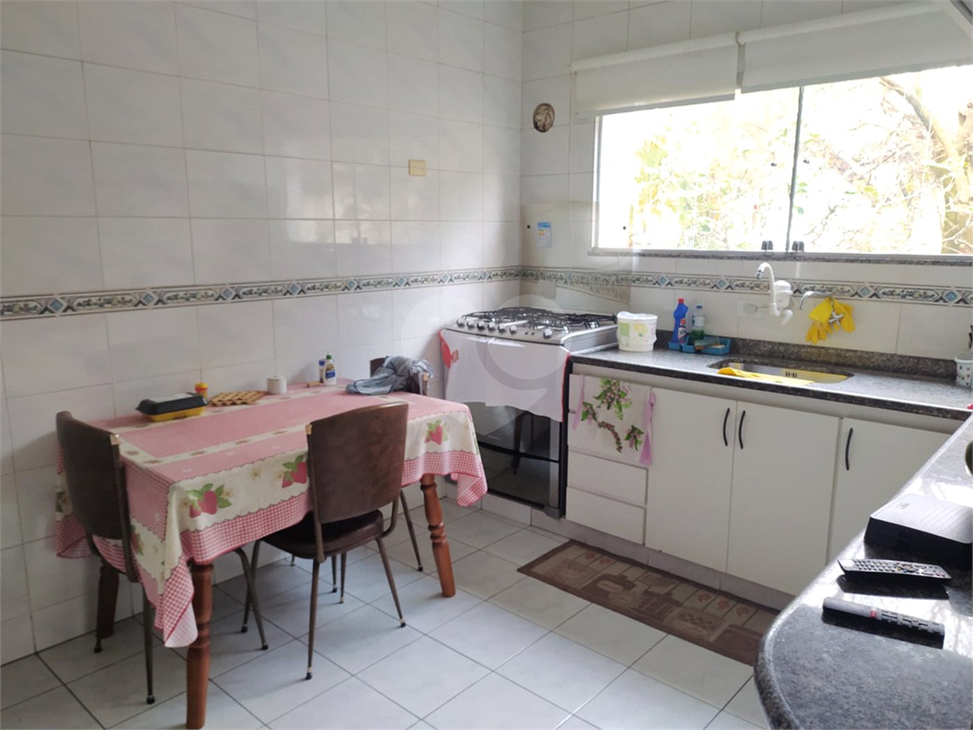 Sobrado à venda com 4 quartos, sendo 2 suítes, em Jardim Prudência, São Paulo, SP