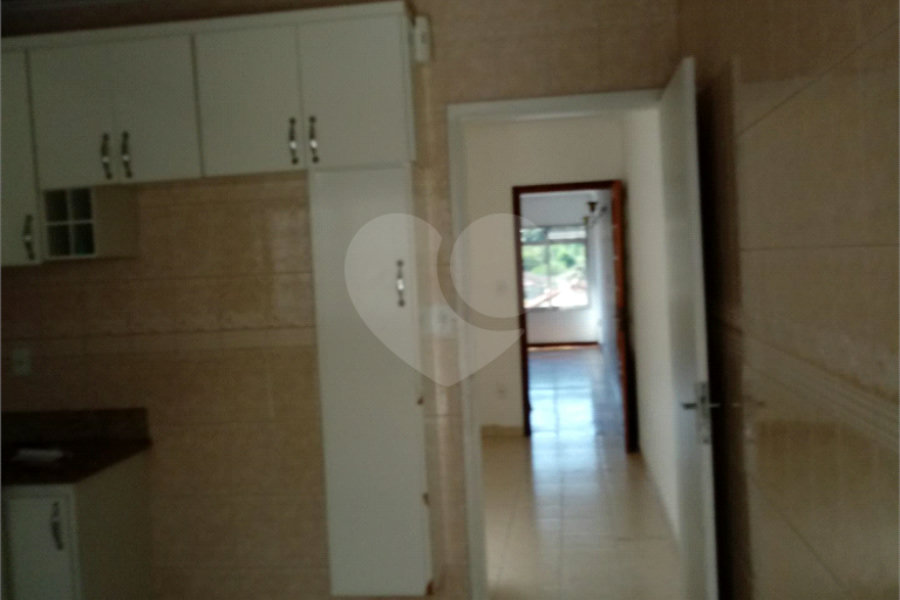 Sobrado à venda com 3 quartos, sendo 1 suíte, em Tremembé, São Paulo, SP