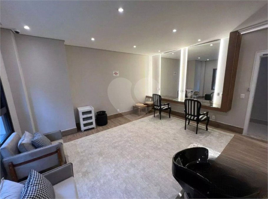 Apartamento à venda com 3 quartos, sendo 2 suítes, em Barueri, Barueri, SP