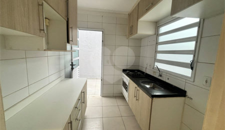 Casa de Vila à venda com 2 quartos, sendo 1 suíte,  em Conjunto Residencial Jardim Villagio Torino, Sorocaba, SP