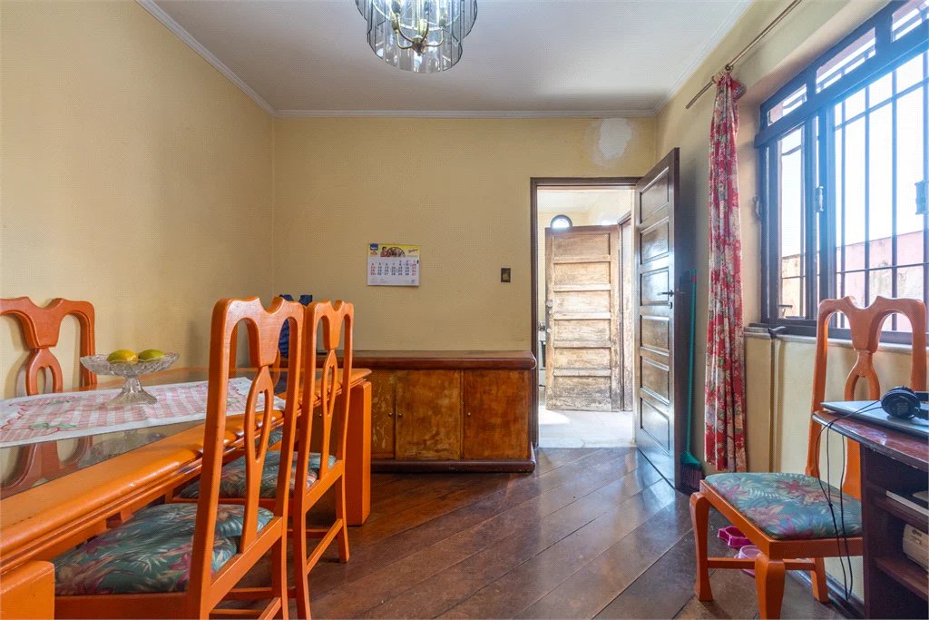 Sobrado à venda com 3 quartos em Vila Sônia, São Paulo, SP