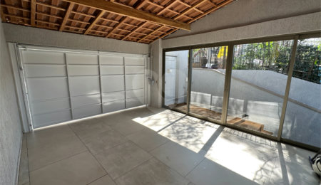 Casa Térrea à venda com 3 suítes em Bela Vista, São Paulo, SP