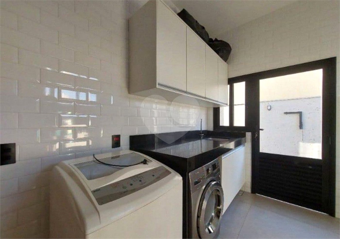 Casa à venda com 6 quartos, sendo 4 suítes, no condomínio Alto do Castelo, Ribeirão Preto - SP