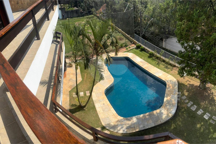 Sobrado à venda ou para alugar com 4 quartos, sendo 3 suítes, em Serra da Cantareira, Mairiporã, SP