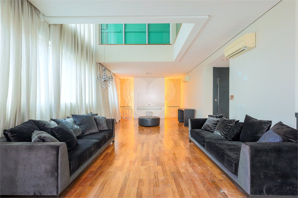 Apartamento à venda com 4 suítes,  em Jardim Paulistano, São Paulo, SP