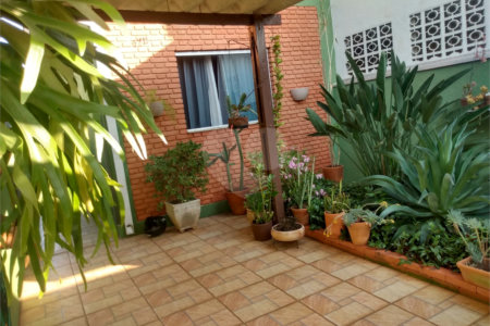 Casa à venda com 2 quartos em Vila Aurora, Itapetininga, SP