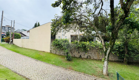 Casa à venda com 3 suítes no condomínio Residencial Delle Stelle, Louveira - SP