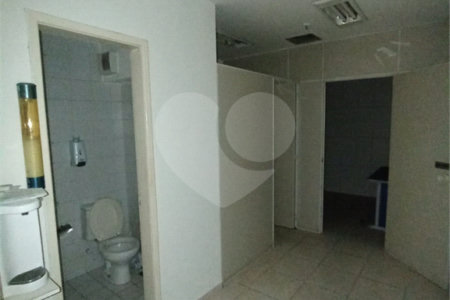 Sala à venda ou para alugar em Bangu, Rio de Janeiro, RJ