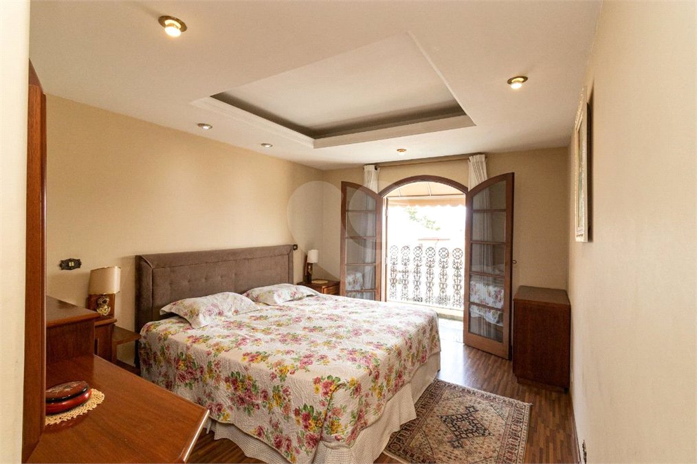 Casa à venda com 3 suítes em Vila Pereira Barreto, São Paulo, SP