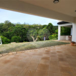 Casa à venda com 5 quartos, sendo 2 suítes, no condomínio Residencial Jardim Primavera, Louveira - SP