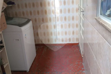 Sobrado à venda com 2 quartos, sendo 1 suíte, em Chora Menino, São Paulo, SP