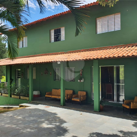 Chácara à venda com 4 quartos, sendo 1 suíte, no Centro, Santa Isabel, SP