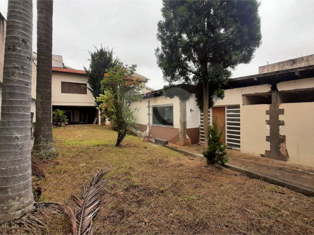 Casa Térrea à venda com 3 quartos, sendo 1 suíte,  em Jardim Prudência, São Paulo, SP
