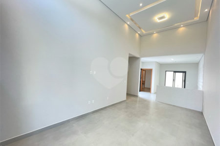 Casa à venda com 3 quartos, sendo 1 suíte, no condomínio Horto Florestal Iii, Sorocaba - SP