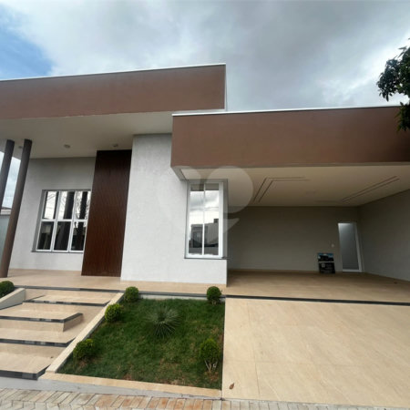 Casa à venda com 3 suítes em Vila Popular, Itapetininga, SP