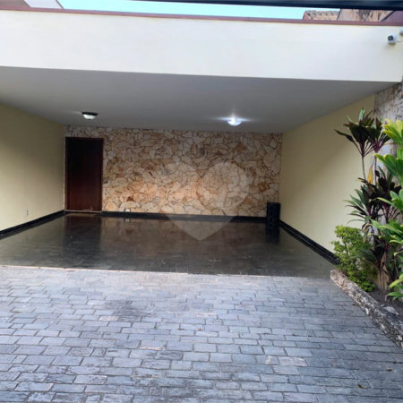 Casa à venda com 4 quartos, sendo 2 suítes, em Vila São Francisco, São Paulo, SP