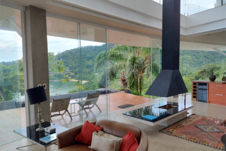 Casa à venda com 4 suítes em Praia Vermelha, Ubatuba, SP