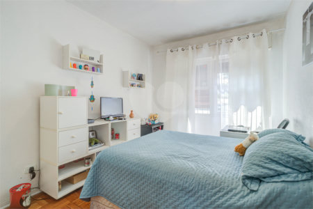 Sobrado à venda com 4 quartos, sendo 1 suíte, em Alto da Boa Vista, São Paulo, SP