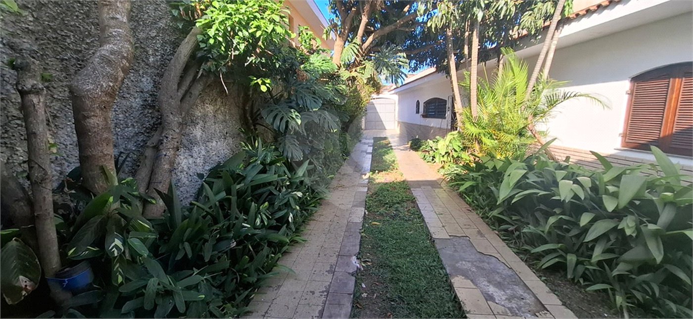 Casa Térrea à venda ou para alugar com 3 suítes em Vila Isolina Mazzei, São Paulo, SP