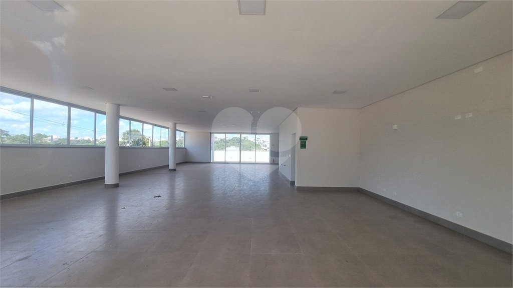 Casa à venda com 3 quartos, sendo 1 suíte, no condomínio Condomíno Helena Maria, Sorocaba - SP
