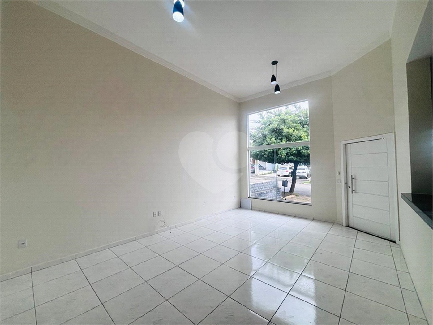 Casa à venda com 2 suítes no condomínio Horto Florestal III, Sorocaba - SP