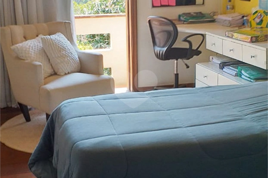 Sobrado à venda com 4 quartos, sendo 3 suítes, em Palmas do Tremembé, São Paulo, SP
