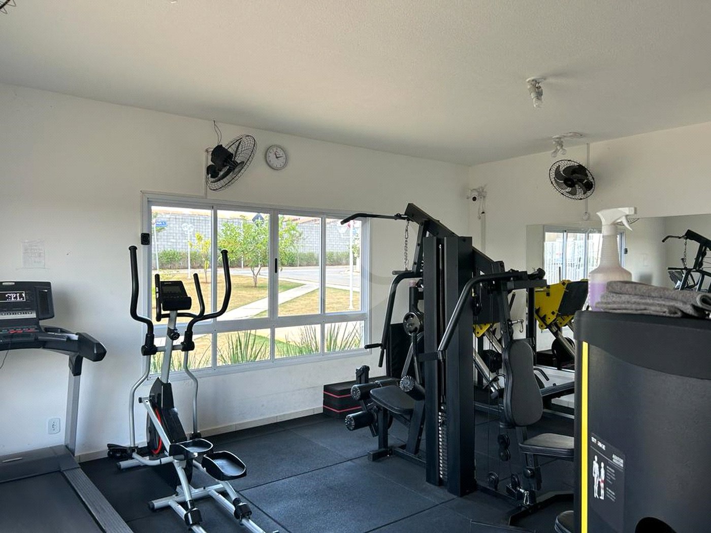 Casa à venda com 2 quartos no condomínio Residencial Estoril, Sorocaba - SP