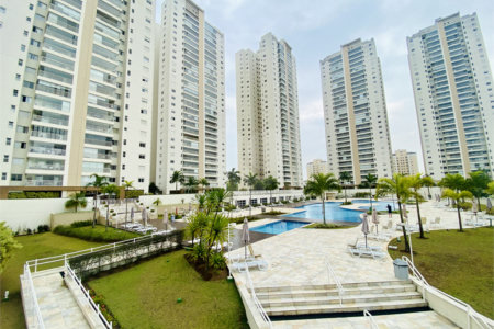 Apartamento à venda com 3 quartos, sendo 1 suíte,  no Centro, São Bernardo do Campo, SP