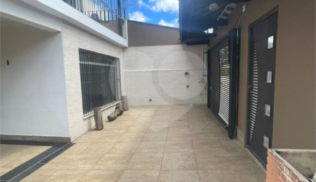Sobrado à venda com 3 quartos, sendo 2 suítes,  em Vila Oliveira, Mogi das Cruzes, SP