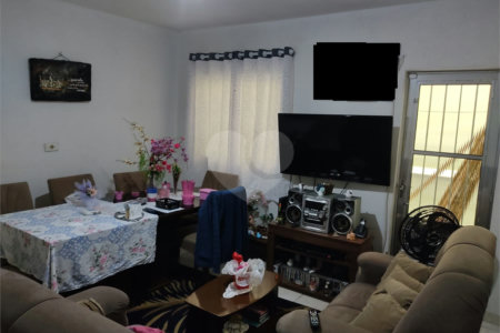 Casa à venda com 3 quartos em Jardim Moreira, Guarulhos, SP