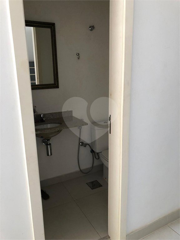 Casa à venda com 9 quartos, sendo 8 suítes, no condomínio Village Elisabete, Rio de Janeiro - RJ