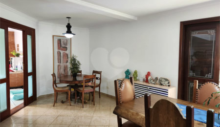 Casa à venda com 5 suítes no condomínio Suíça da Cantareira, Mairiporã - SP