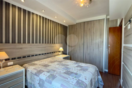 Casa à venda com 3 quartos, sendo 1 suíte, no condomínio Residencial Village Salermo, Sorocaba - SP