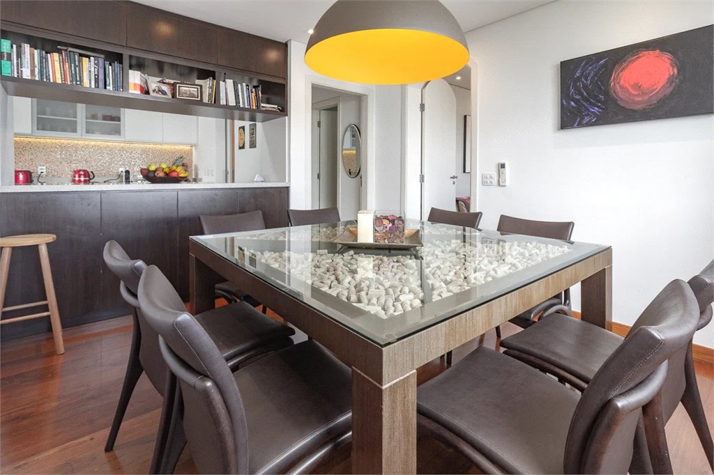 Apartamento à venda com 4 quartos, sendo 2 suítes,  em Jardim Parque Morumbi, São Paulo, SP