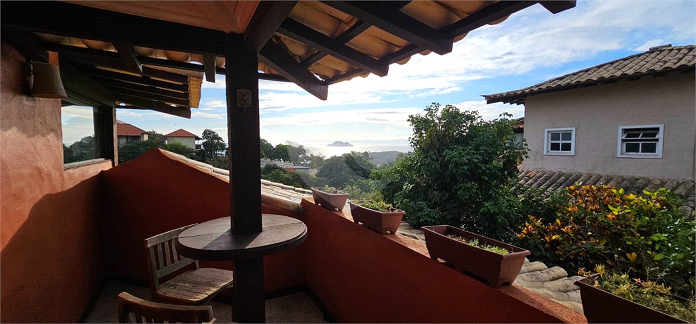 Casa à venda com 4 quartos, sendo 3 suítes, em João Fernandes, Armação dos Búzios, RJ