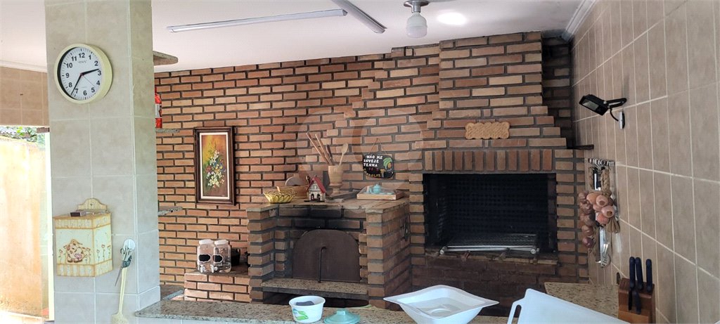 Casa à venda com 5 quartos, sendo 2 suítes, no condomínio Alpes da Cantareira, Mairiporã - SP