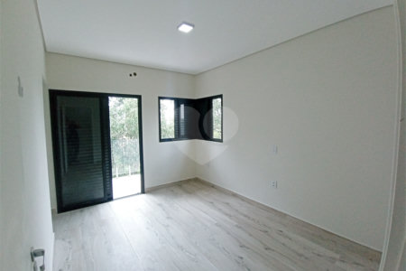 Casa à venda com 3 suítes no condomínio Reserva dos Jatobás, Louveira - SP