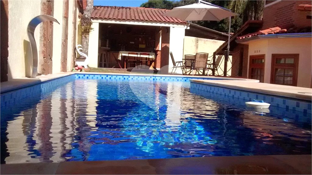 Casa à venda com 3 quartos, sendo 1 suíte, em Roseira, Mairiporã, SP