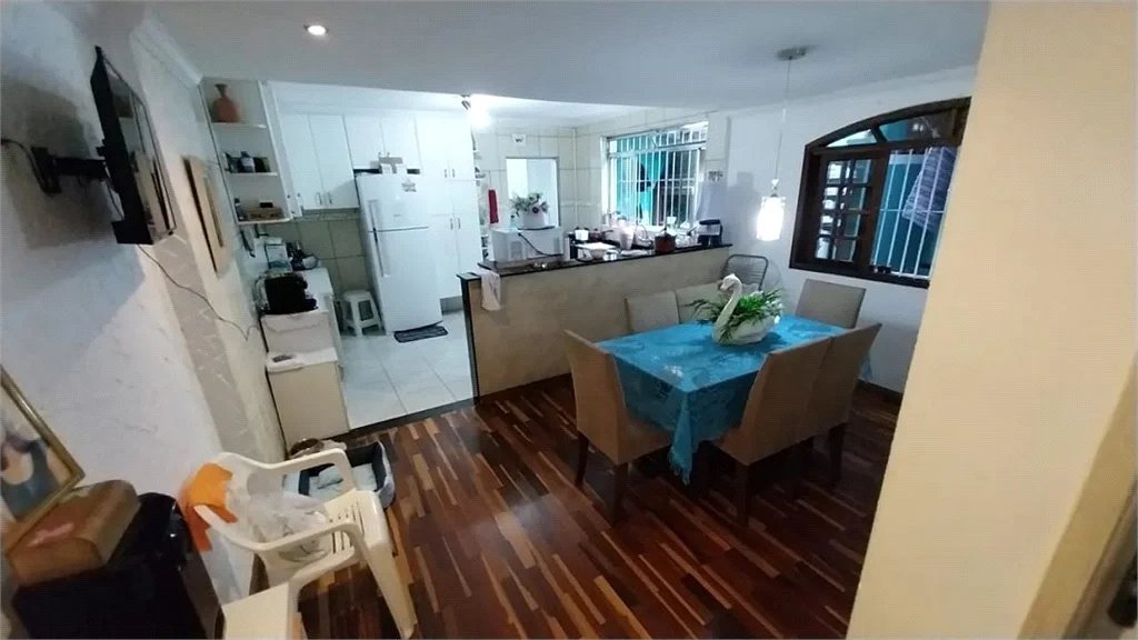 Sobrado à venda com 4 quartos, sendo 1 suíte,  em Vila Prel, São Paulo, SP
