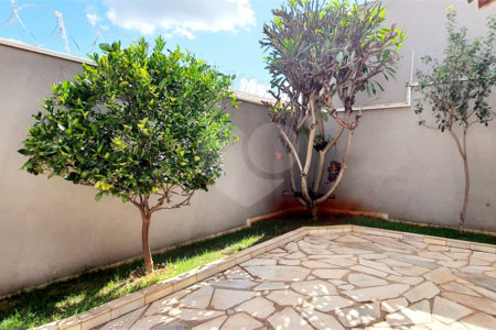 Casa à venda com 3 quartos, sendo 1 suíte, em Ribeirânia, Ribeirão Preto, SP